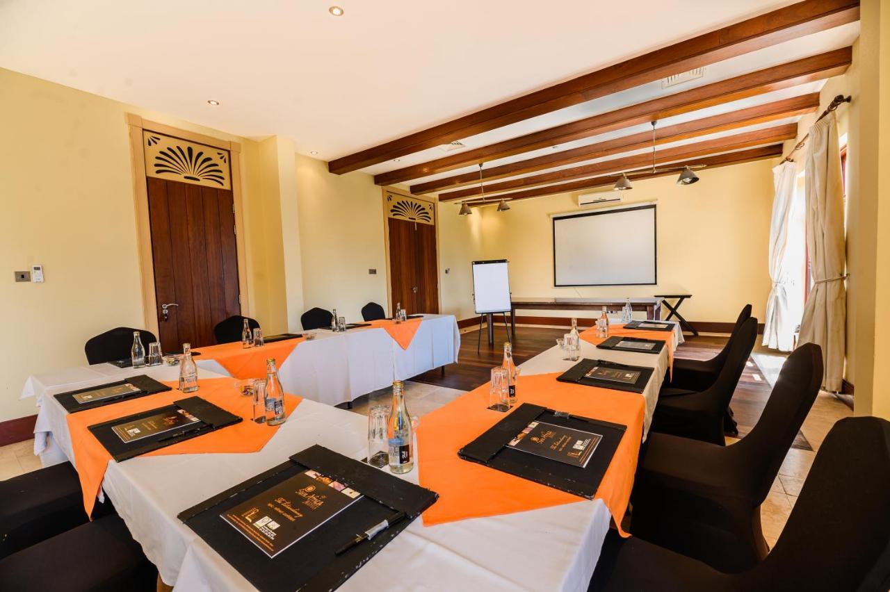 Cocoa Boutique Hotel - Your Kenyan Beachfront Bliss Mombasa Bagian luar foto