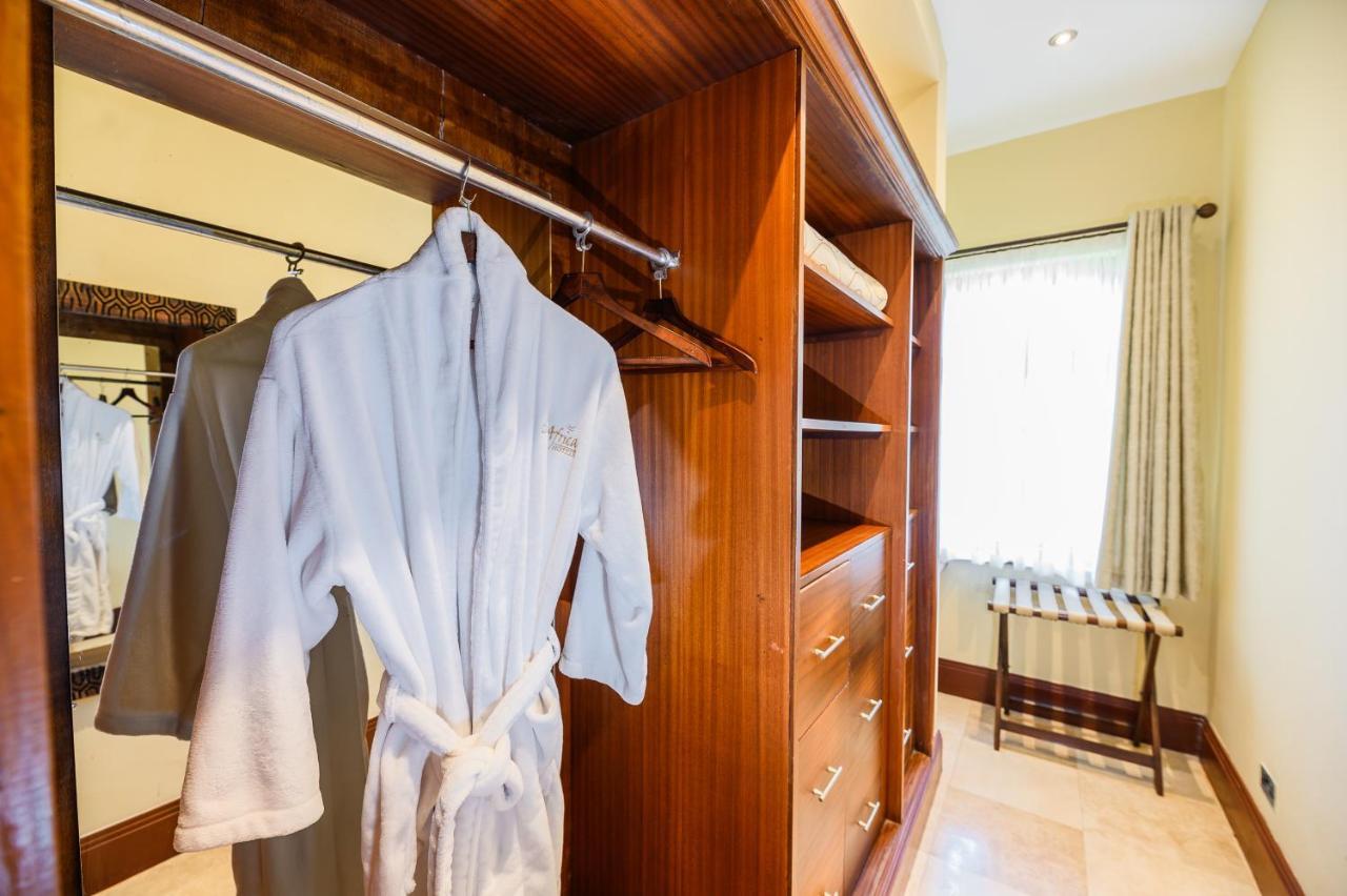 Cocoa Boutique Hotel - Your Kenyan Beachfront Bliss Mombasa Bagian luar foto